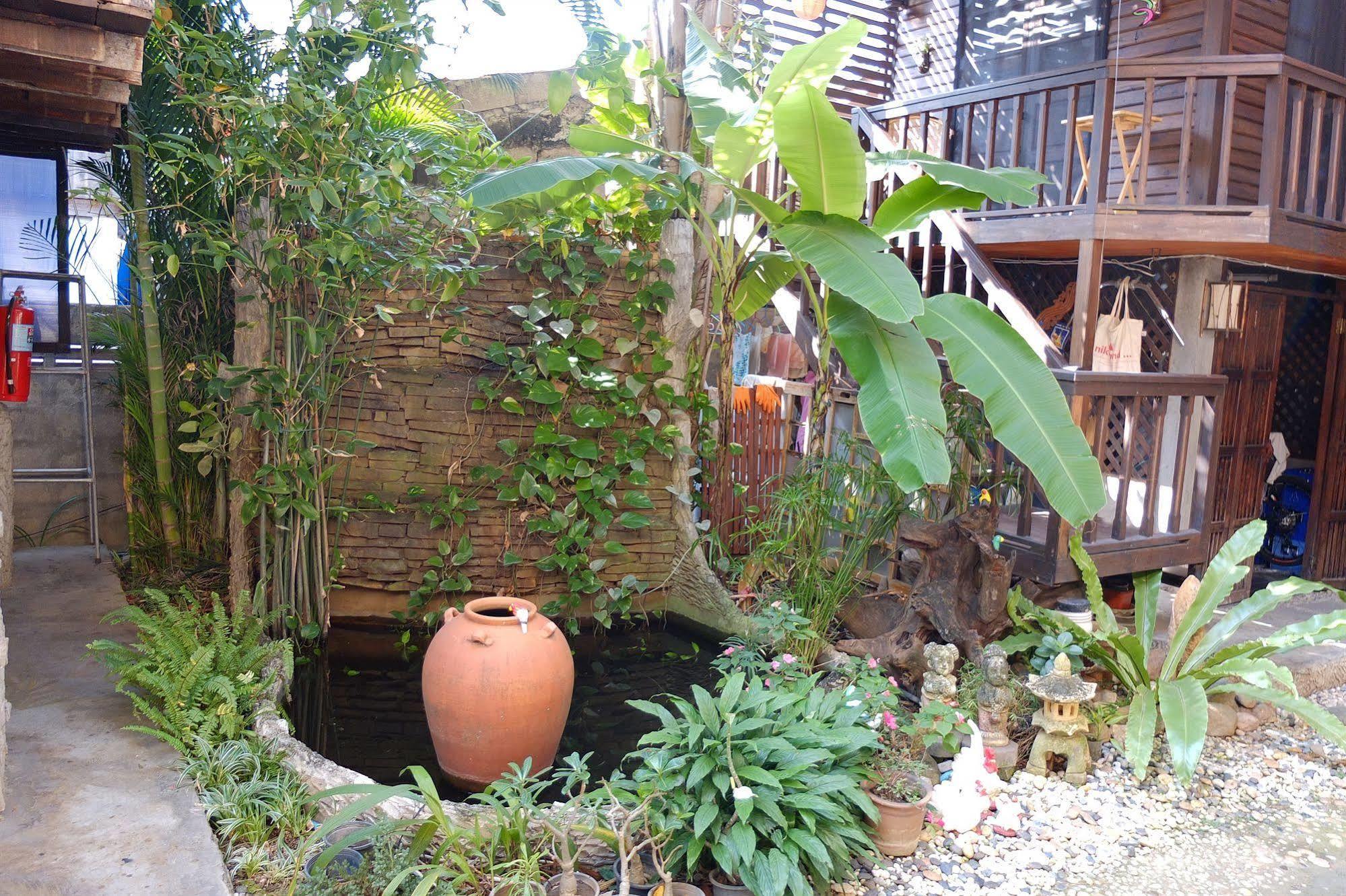 Saithong Guesthouse Chiang Mai Esterno foto