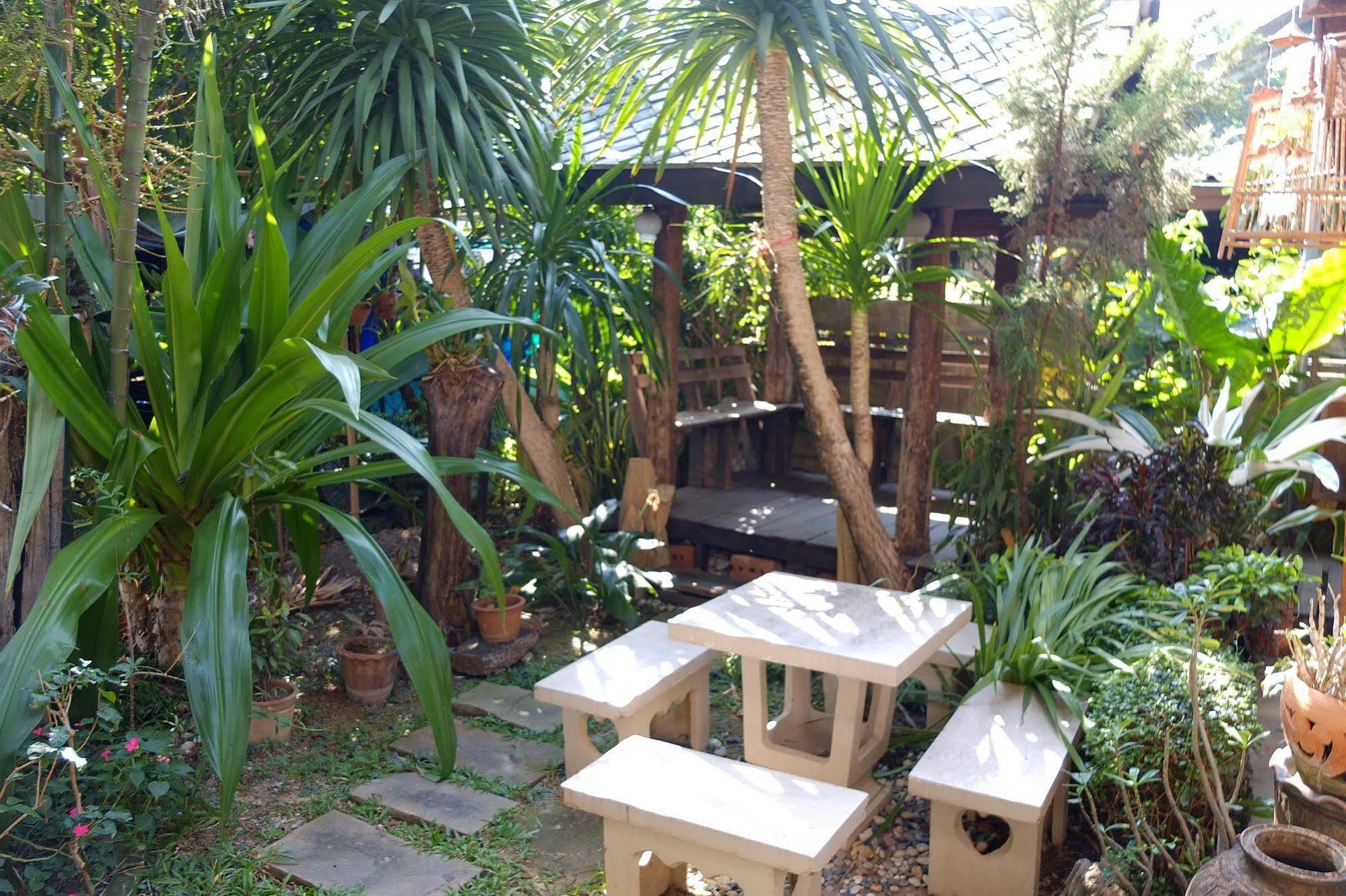 Saithong Guesthouse Chiang Mai Esterno foto
